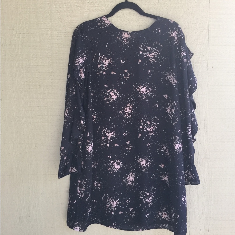 Great Shift Dress with Ruffled Sleeves